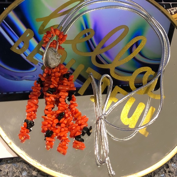 Coral and Onyx Necklace - Picture 3 of 8